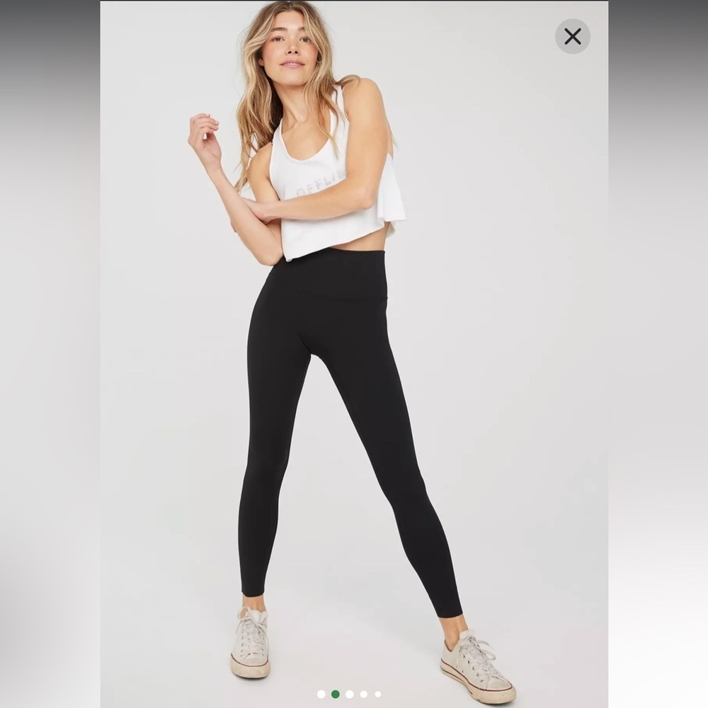 NWT OFFLINE By Aerie Goals High Waisted Legging Medium
 Short